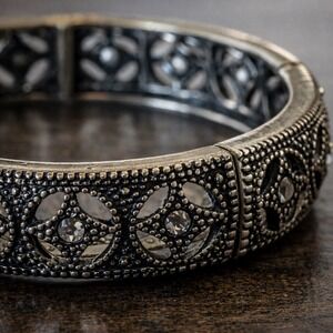 Vintage Bracelet Antiqued Bronze Tone Filigree Rhinestone Stretch Bangle